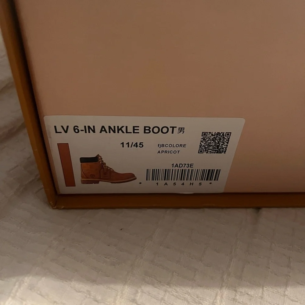 Louis Vuitton Timberlands - Picture 2 of 7